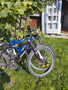 26 er Fahrräder zu verschenken. verschenke zwei 26 Jugendfahrräder