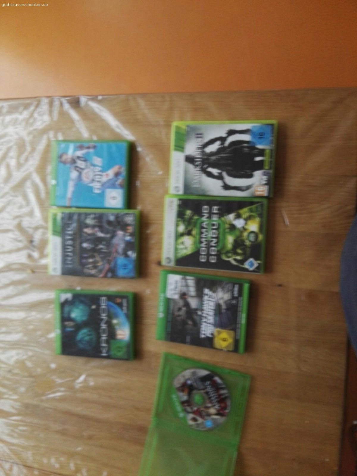 3 Xbox 360 und 4 Xbox one spiele. die Spiele sind noch gut erhalten nur bei den einen one Spiel habe ich kein caver dazu bekommen als ich's gekauft habe