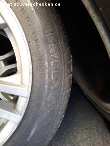 4 Reifen mit Felgen Marke Platin. Siehe Bilder. sommerreifen, normale größe, passend zb zu FOR FIESTA. In München kostenlos abzugeben. Kann die auch wo hinbringen