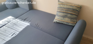 Ausziehbare Couch mit Bettkasten