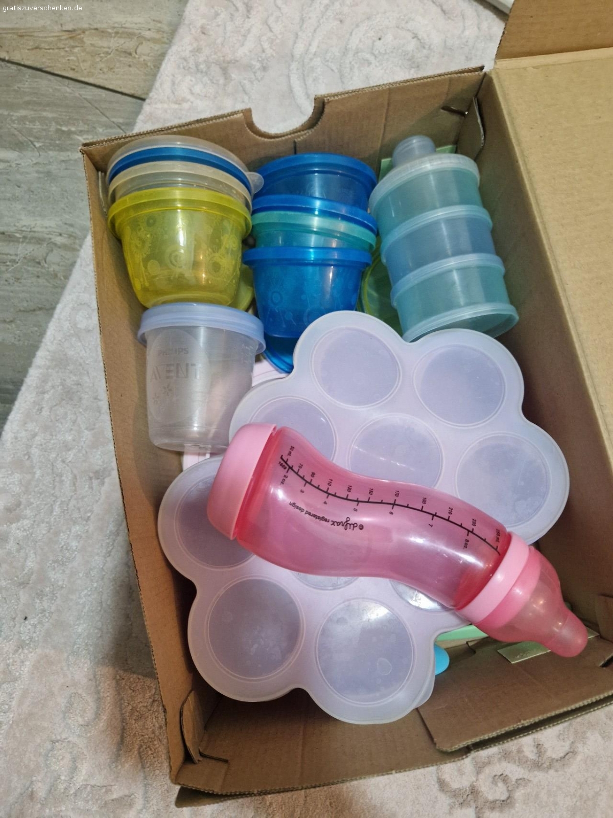 Babynahrungsbehälter Löffel. bpa freie behälter, gebraucht in gutem zustand