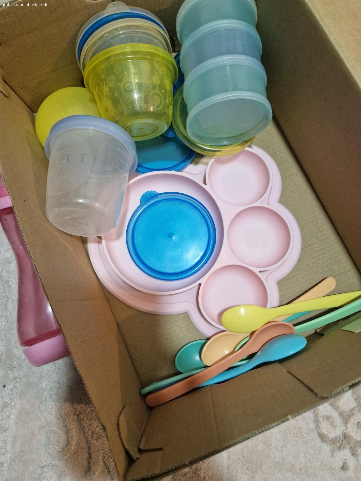 Babynahrungsbehälter Löffel. bpa freie behälter, gebraucht in gutem zustand