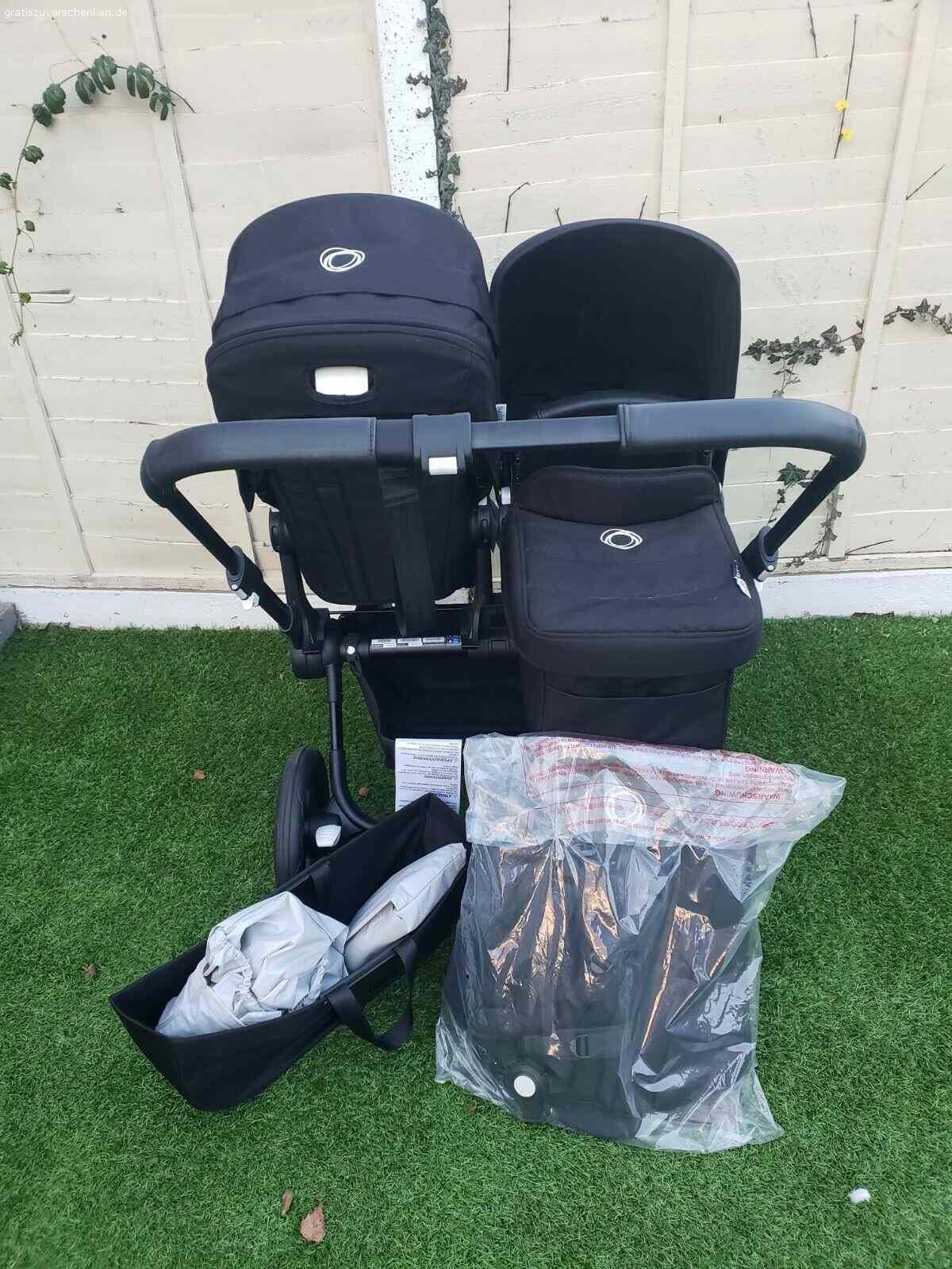 Bugaboo Donkey Twin Doppelkinderwagen mit allem Zubehör:. Bugaboo Donkey Twin Doppelkinderwagen mit allem Zubehör:

2x Sitze von Geburt bis 3 Jahre - horizontal liegend
2x Babytragetaschen für Neugeborene
2x Fußsäcke
2x Regenschutz
1x Korb unter Kinderwagen
1x Korb seitlich (Breitenreduzierung des Kinderwagens)
