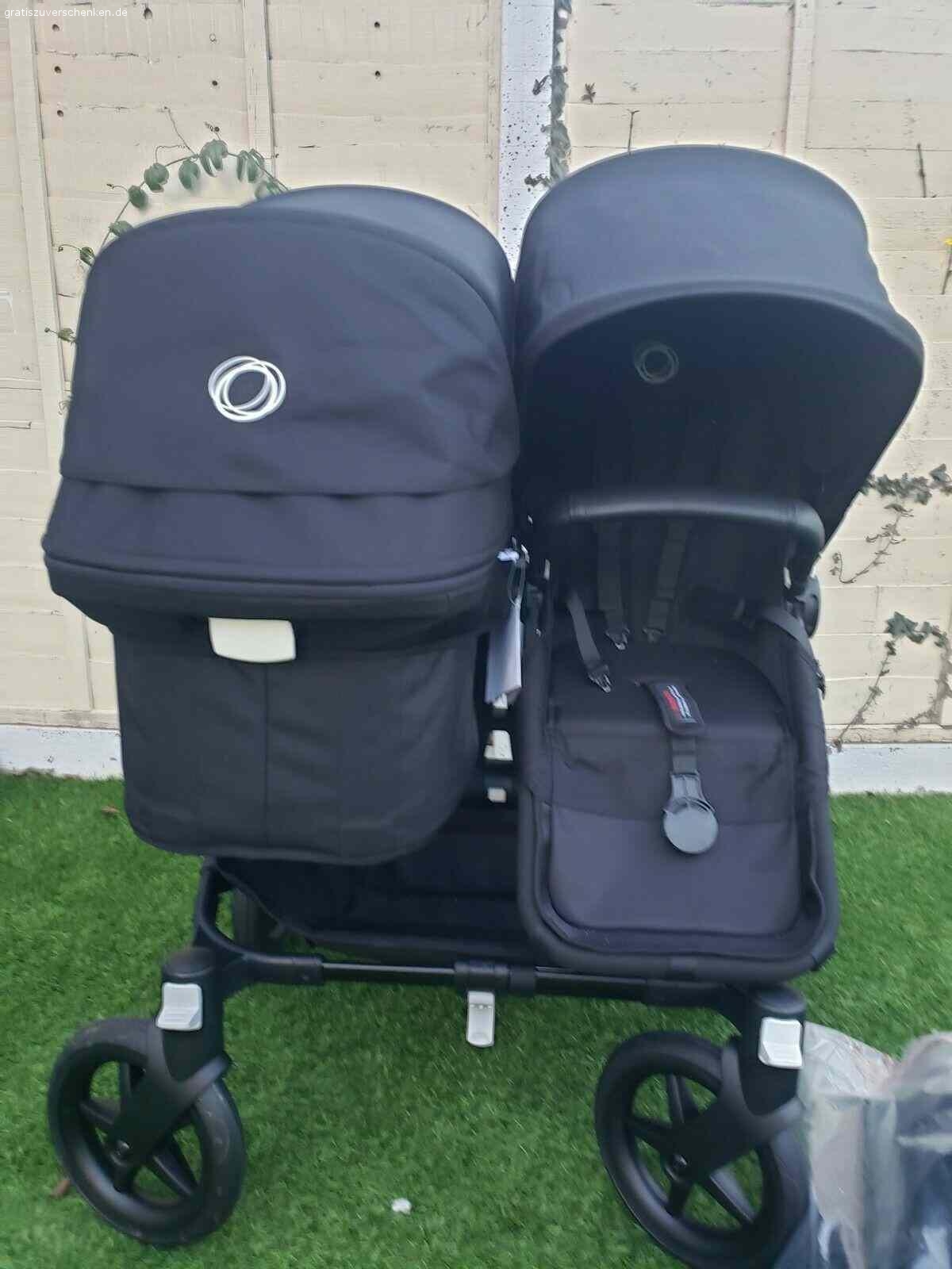 Bugaboo Donkey Twin Doppelkinderwagen mit allem Zubehör:. Bugaboo Donkey Twin Doppelkinderwagen mit allem Zubehör:

2x Sitze von Geburt bis 3 Jahre - horizontal liegend
2x Babytragetaschen für Neugeborene
2x Fußsäcke
2x Regenschutz
1x Korb unter Kinderwagen
1x Korb seitlich (Breitenreduzierung des Kinderwagens)