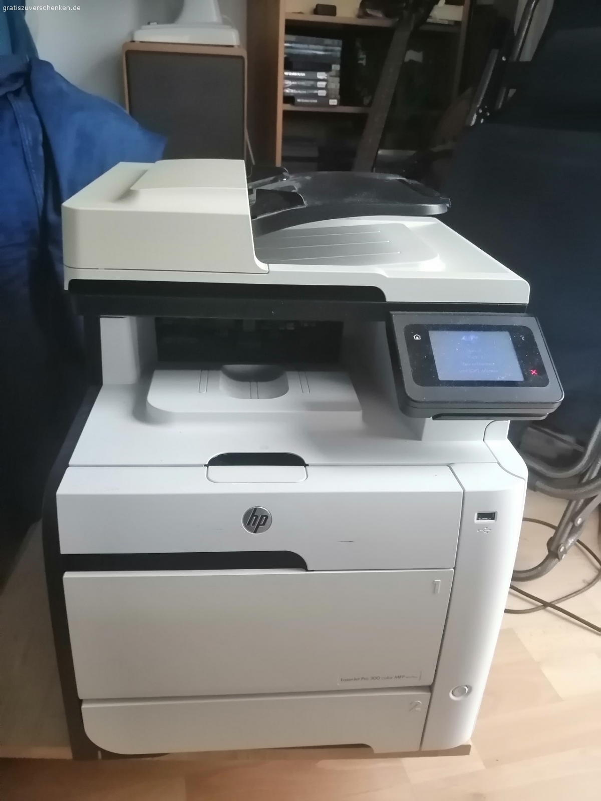 Farb laser drucker. HP Laserjet pro mfc 300