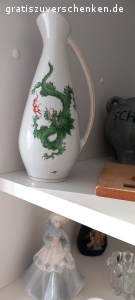 Geschirr,Vasen,Deko. Verschiedene Glas,Porzellan ,Artikel zu verschenken. ⚠️ ausser Vasen mit Drachen Handgemalt ⚠️ Peis nach Vereinbahrung am besten per Wats App anfragen