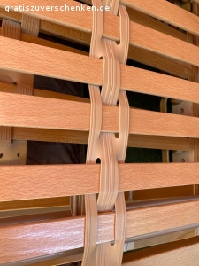 Lattenrost. Hallo

ich biete hier ein sehr gutes Lattenrost
2x1 mtr
zu verschenken an
höhenverstellbar und  aus sauberem Tierfreiem und
Raucherfreiem Haushalt