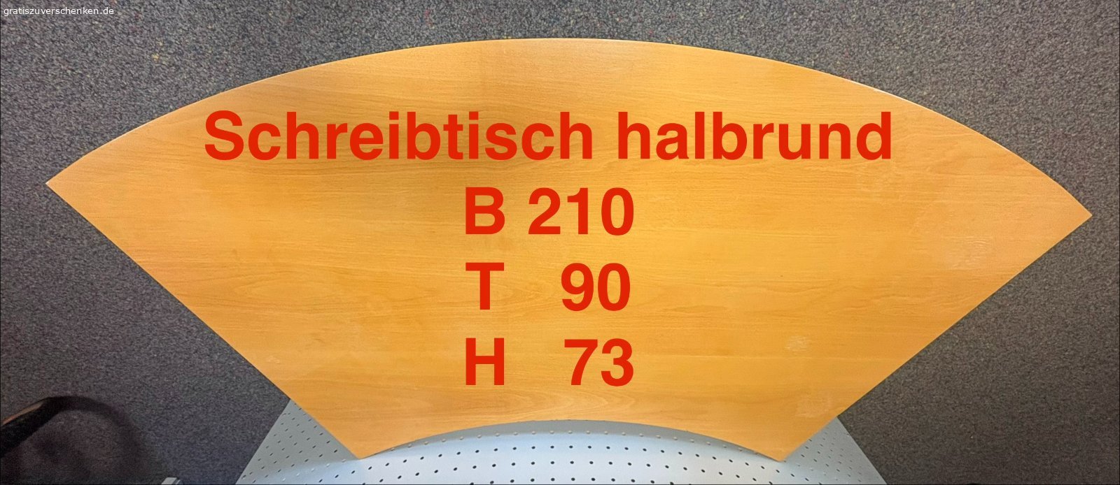 Massive Holz Büromöbel. Wir haben umdekoriert und ihr könnt profitieren:
diverse Vollholz-Schreibtische, Rollcontainer und Bürotheke zu verschenken.
Selbstabholung zwischen 08-17 Uhr, Aufzug vorhanden.
Maße direkt auf den Bildern.
Wer zuerst kommt hat die beste Auswahl.