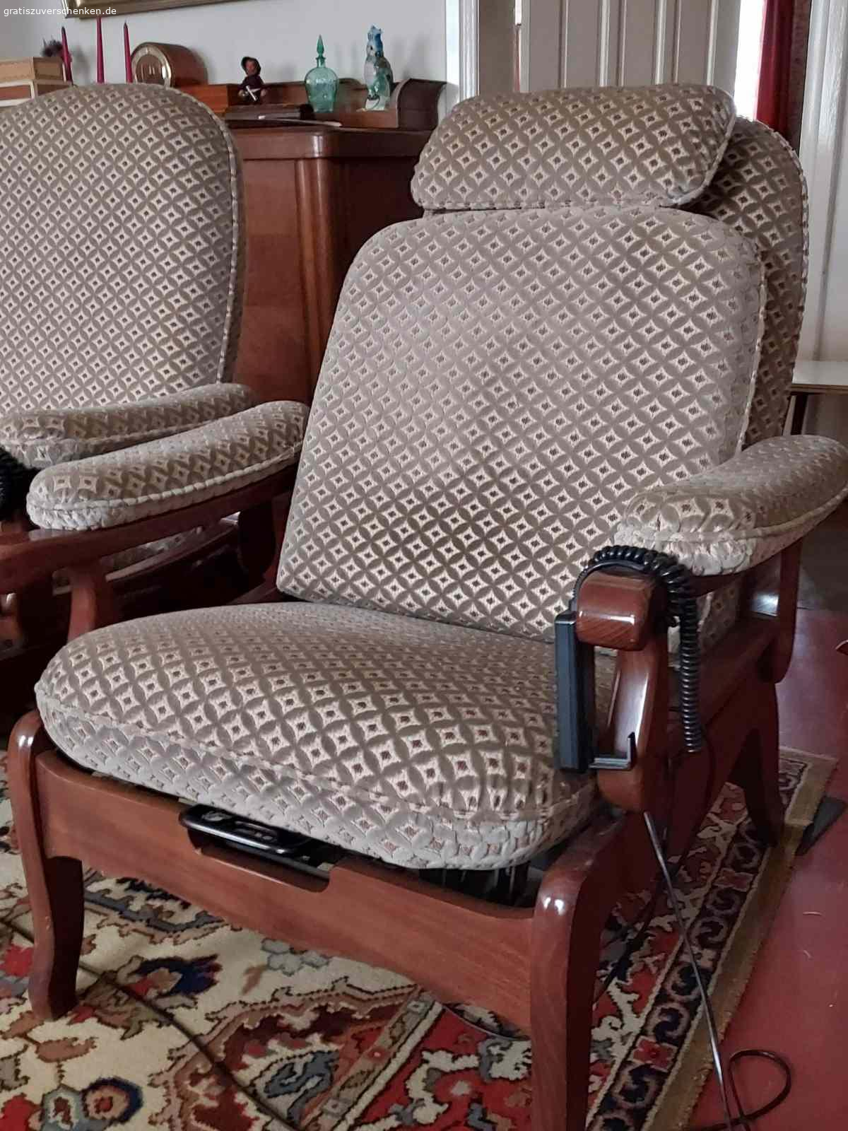 Möbel Selbstabholung. 2 Sessel verstellbar