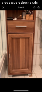 Schöner Badezimmerschrank