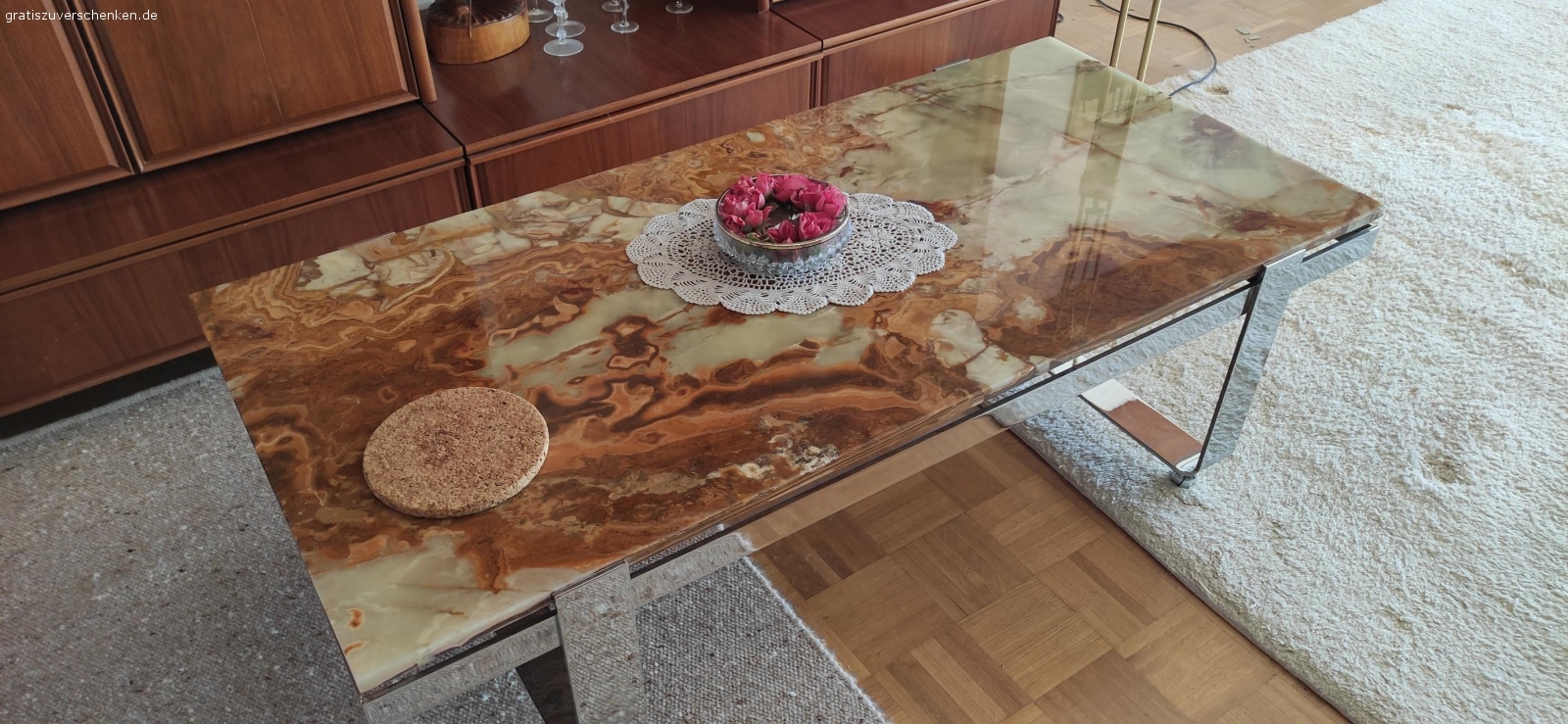 Tisch. Hochwertige Onyx Tische modern gestaltet