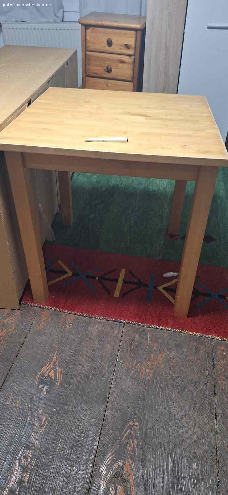Tisch. Tisch zu verschenken
