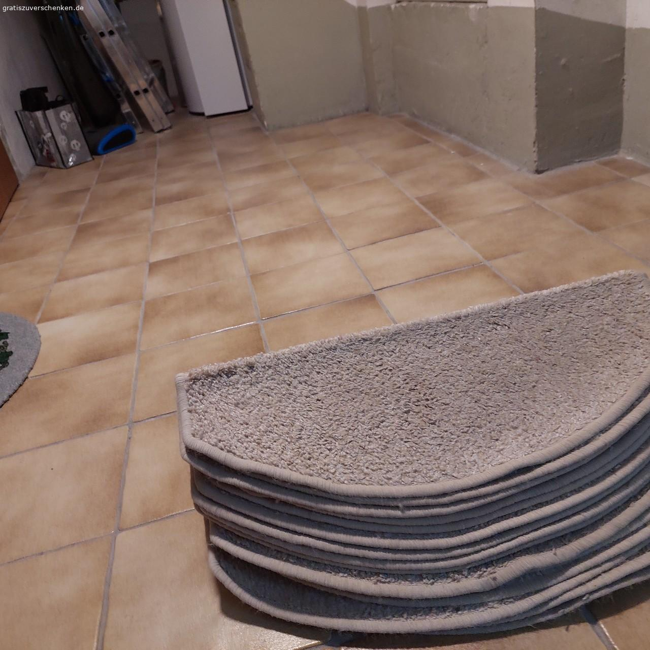 Treppen Teppich zu verschenken. Sie sind zu verschenken