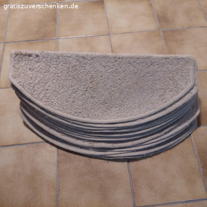 Treppen Teppich zu verschenken. Sie sind zu verschenken