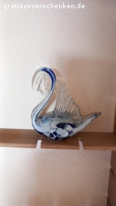 verschiedene Dekoartikel. DEKO aus Keramik Kanne mit 6 Bechern(Bild)o.Porzelan (verschidenes Geschirr)o.Glas u.Gardinen(Bilder auf Nachfrage)zu verschenken o.tauschen auf Anfrage