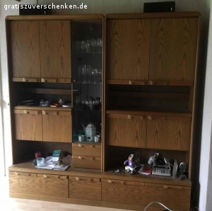 Wohnzimmerschrank