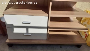 Zu Verschenken. Zu Verschenken 
Fernsehewagen 
Länge 96
Breite 45 
Höhe 60