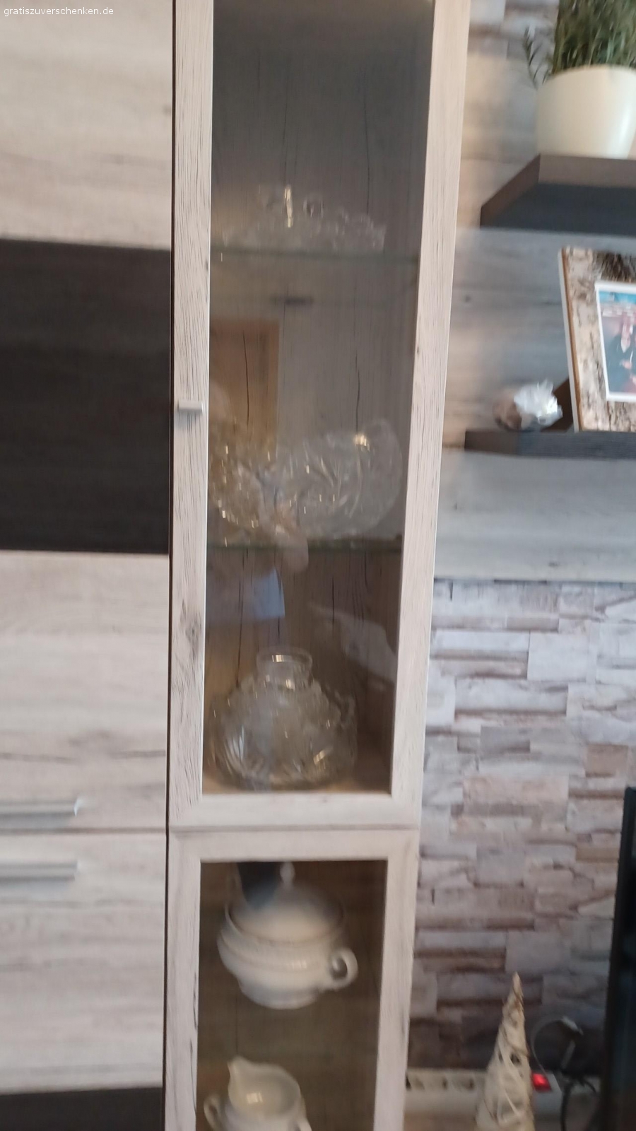 zu verschenken. porzelan und kristall nie gebraucht