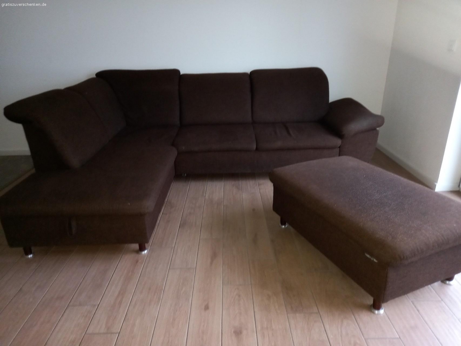 zu Verschenken. Couch mit Bettkasten und Schlaffunktion, Sideboard