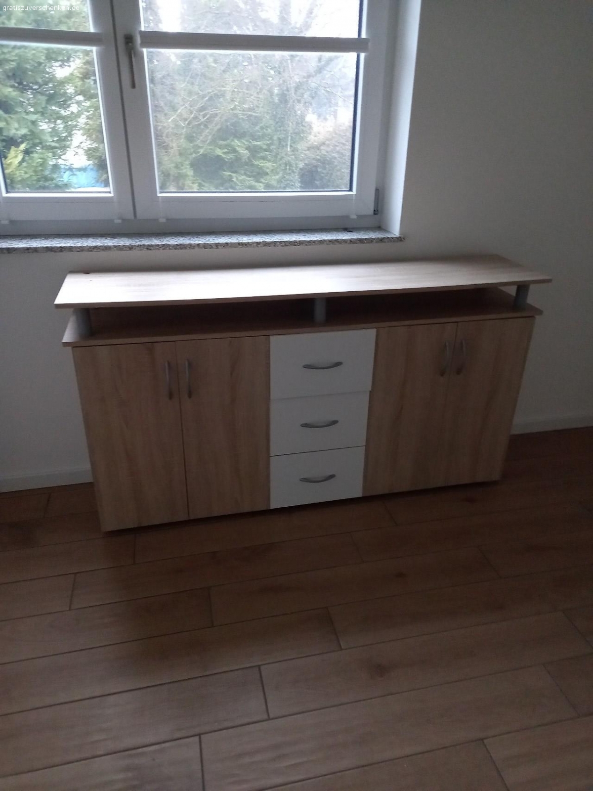 zu Verschenken. Couch mit Bettkasten und Schlaffunktion, Sideboard