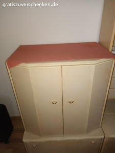 zu verschenken. guter Zustand wegen neu Anschaffung